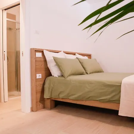 Accogliente Con Cucina E Letto Queen Size