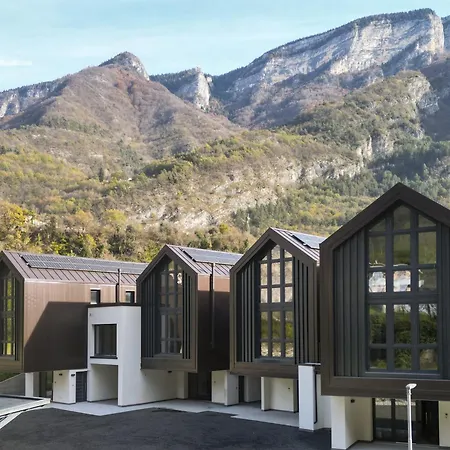 Con Privata Disponibile Su Richiesta